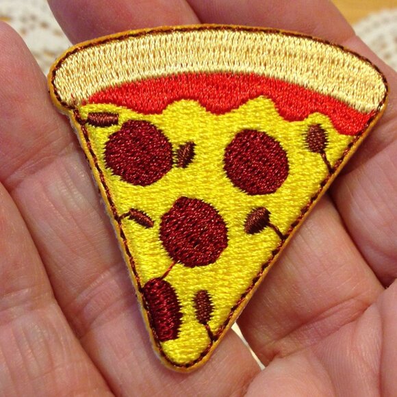 Aliens and Pizza new iron-on patches - Picture 3 of 4